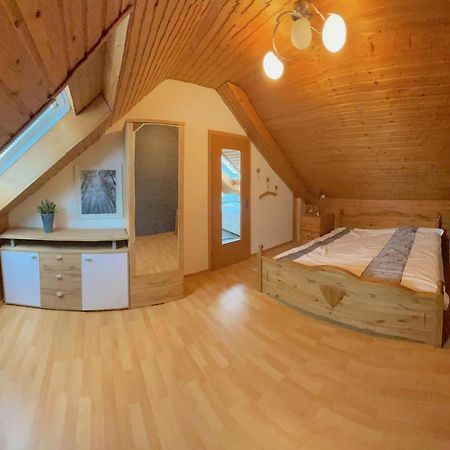 Geraeumiges Maisonette Apartment Тодтмос Екстер'єр фото