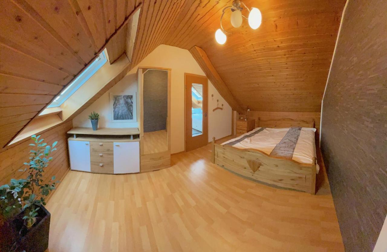 Geraeumiges Maisonette Apartment Тодтмос Екстер'єр фото